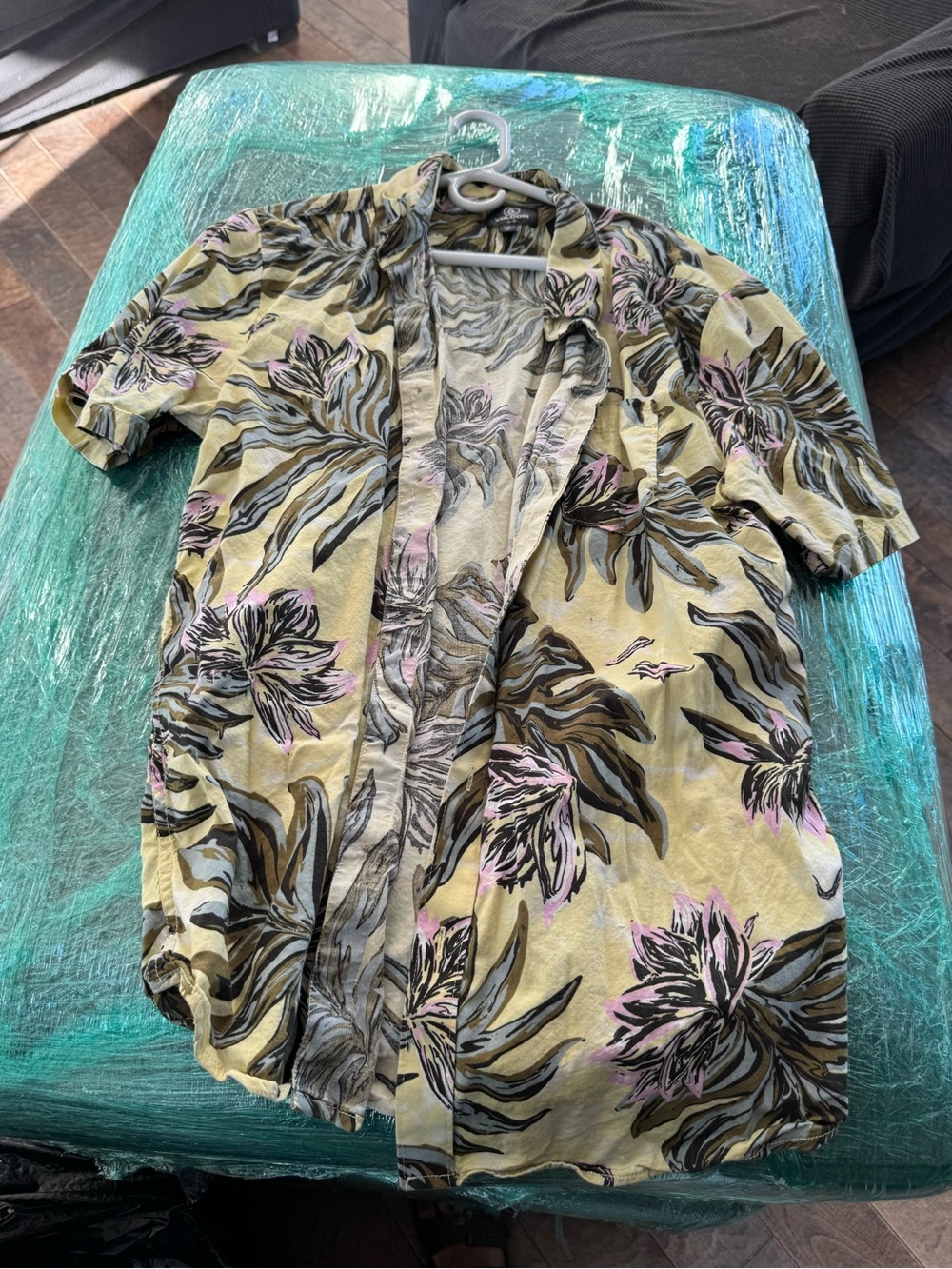 Volcom Yellow Floral Short-Sleeve Shirt Jacket